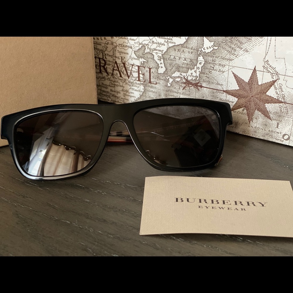 Burberry Polarized Sunglasses ☀️